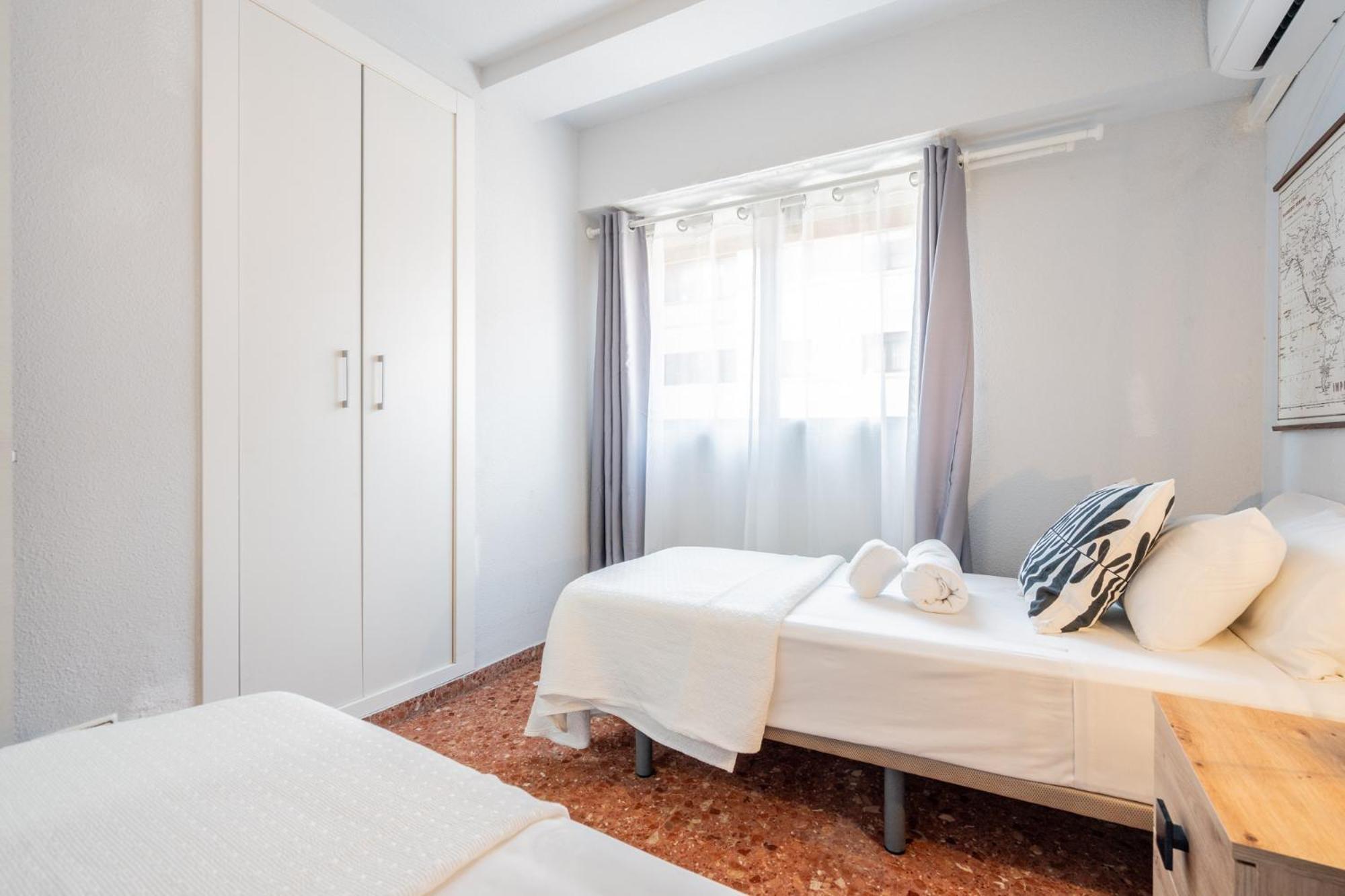 Apartamento Familiar En Avenida Del Puerto Walencja Zewnętrze zdjęcie