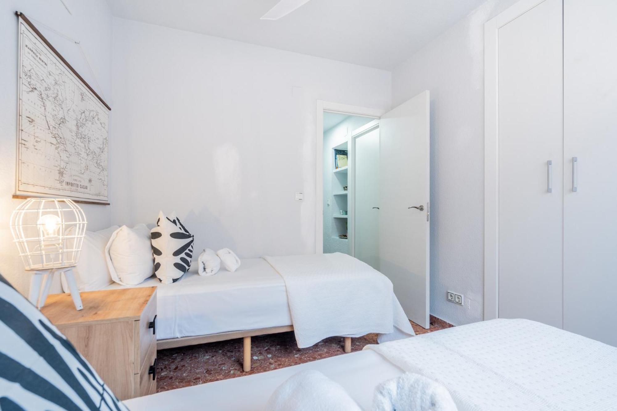 Apartamento Familiar En Avenida Del Puerto Walencja Zewnętrze zdjęcie