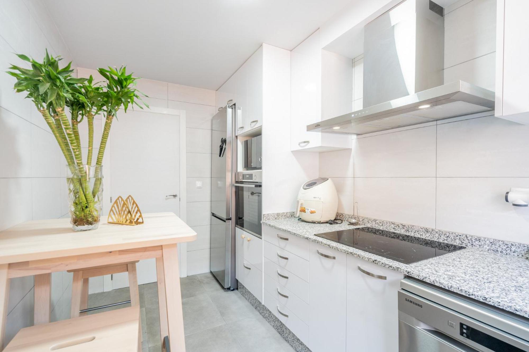 Apartamento Familiar En Avenida Del Puerto Walencja Zewnętrze zdjęcie